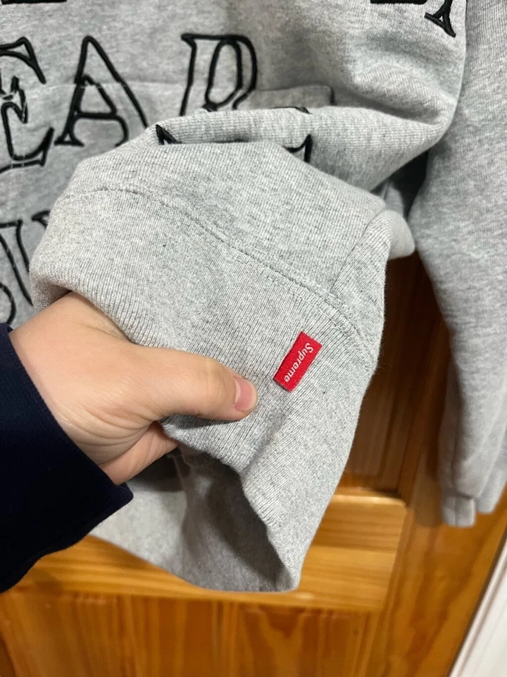 Толстовка с капюшоном Supreme Stronger Than Fear вышитая серая размер маленький - Изображение 3 из 4