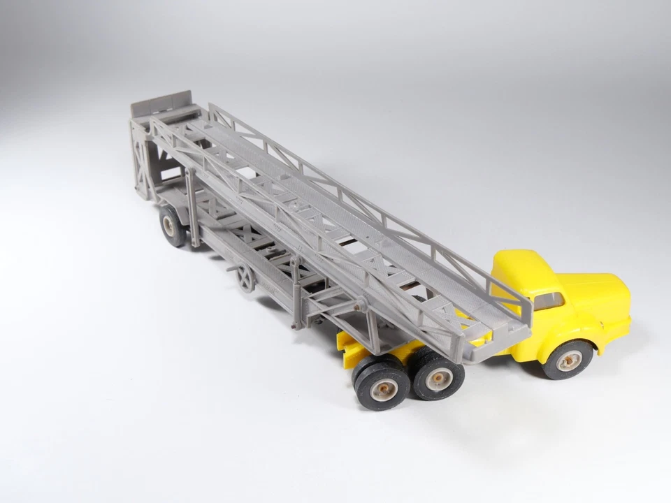 NOREV - 95 - Tracteur Berliet TBO 15 - Transporteur - Jaune - En boite - Photo 4/4