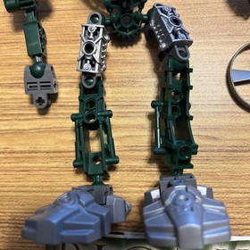 LEGO BIONICLE: Toa Hordika Matau (8740) With Manual And Cannister