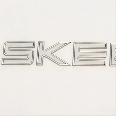 New Authentic Skeeter 32'' White Emblem