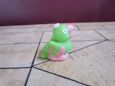 Vintage Strawberry Shortcake pet Parrot 