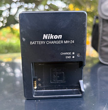 Nikon MH-24 Battery Charger for EN-EL14, Nikon D Series Cameras, Black