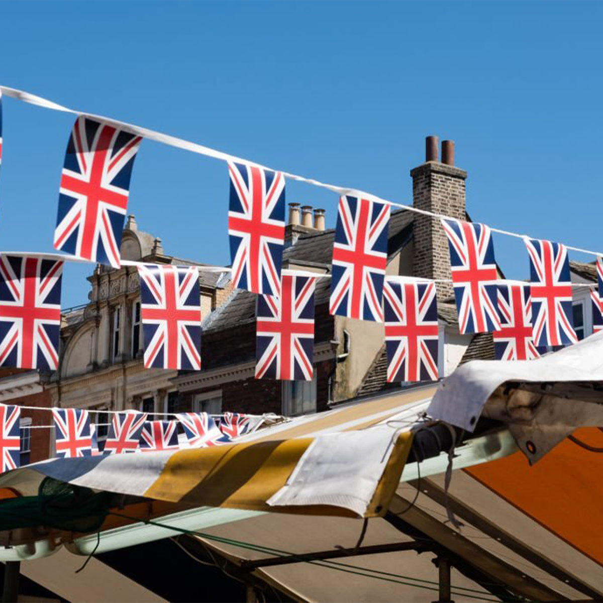 Union Jack Flaggen-Set Mit Ausziehbarem Mast – 152 X 91 Cm, Inkl. Halterung Für Königskrönung & Straßenpartys