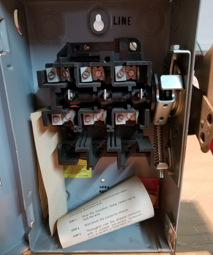 GE TGN3321 Circuit Breaker 17JS-1028-Z12 - Picture 2 of 4