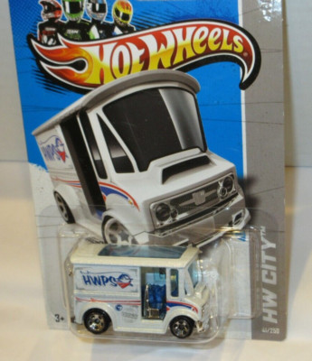 2013 HOT WHEELS CITY TREASURE HUNTS ~ BREAD BOX ~