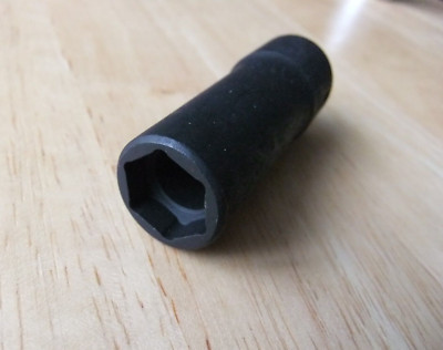 13 mm x 3/8 Zoll Antrieb 6 Punkt Steckschlüssel mit Innenkante - 50 mm lang