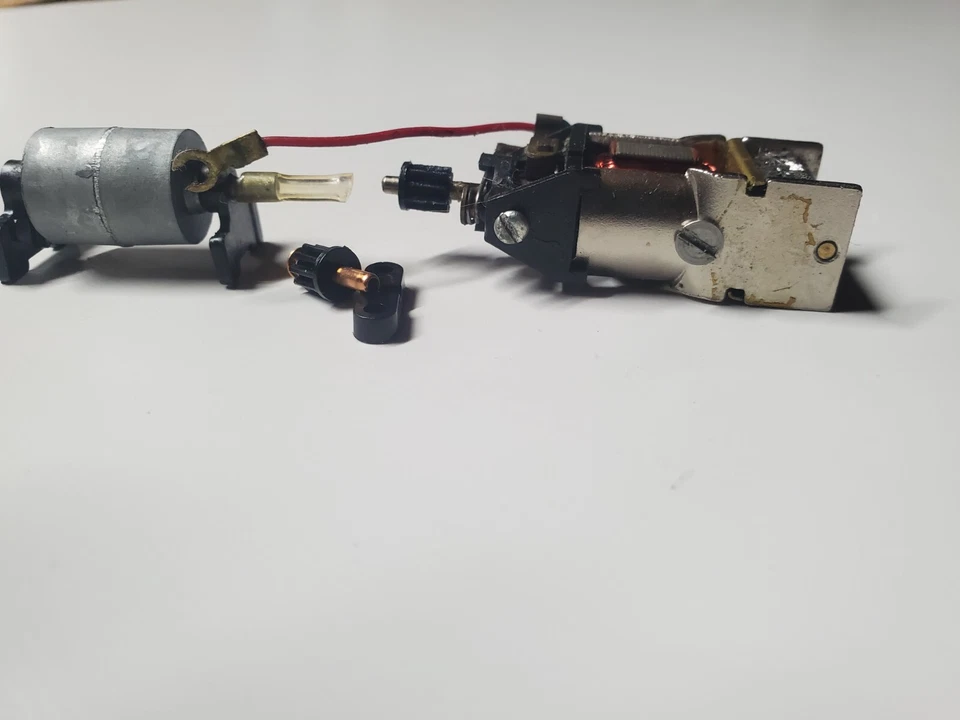 ho Roundhouse/MDC Boxcab/Climax Locomotive Motor w/Flywheel and Idler Gear -READ - Image 2 of 2