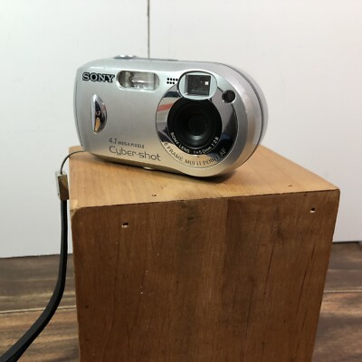 Sony Cyber-Shot DSC-P43 4.1 MP Mega Pixel Silver Digital Camera