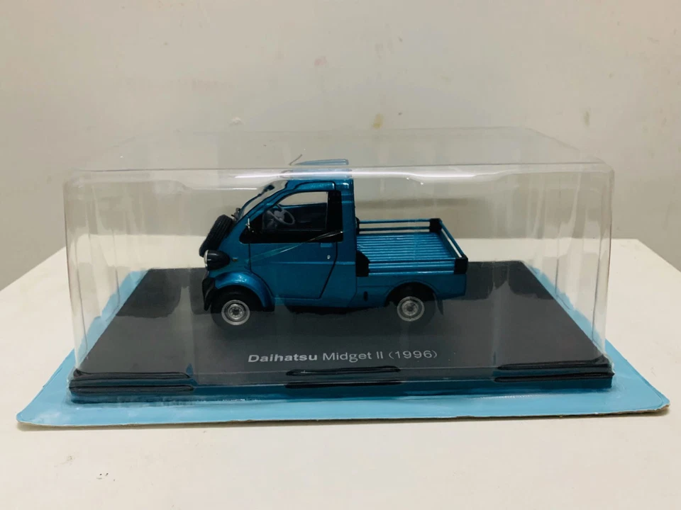 Daihatsu Midget II 1996  2 Open Door 1:24 Scale DieCast Model Car - Image 2 of 4