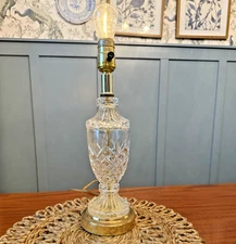 Vintage Cut-Glass Pineapple-Style Mini Accent Lamp – 15” – Gold-Tone Base