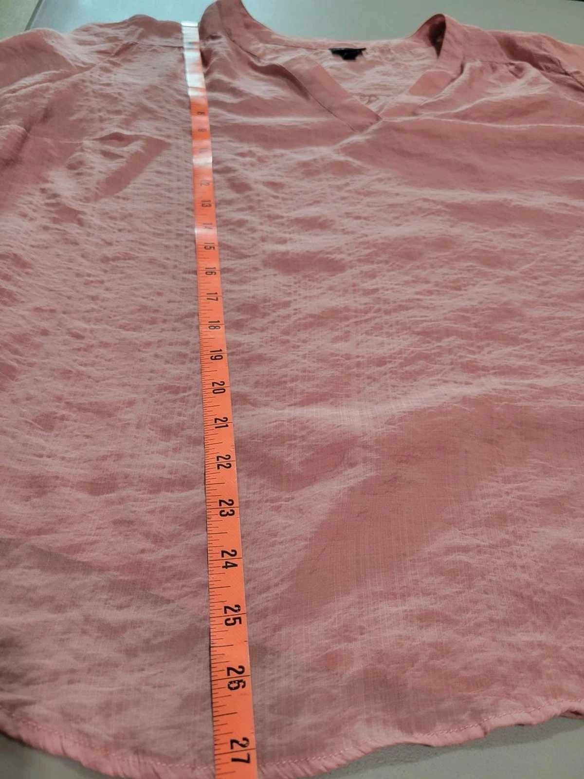 Torrid V-Neck Blouse Womens Size 2 Pink Excellent Textured Long Sleeve Top image 3