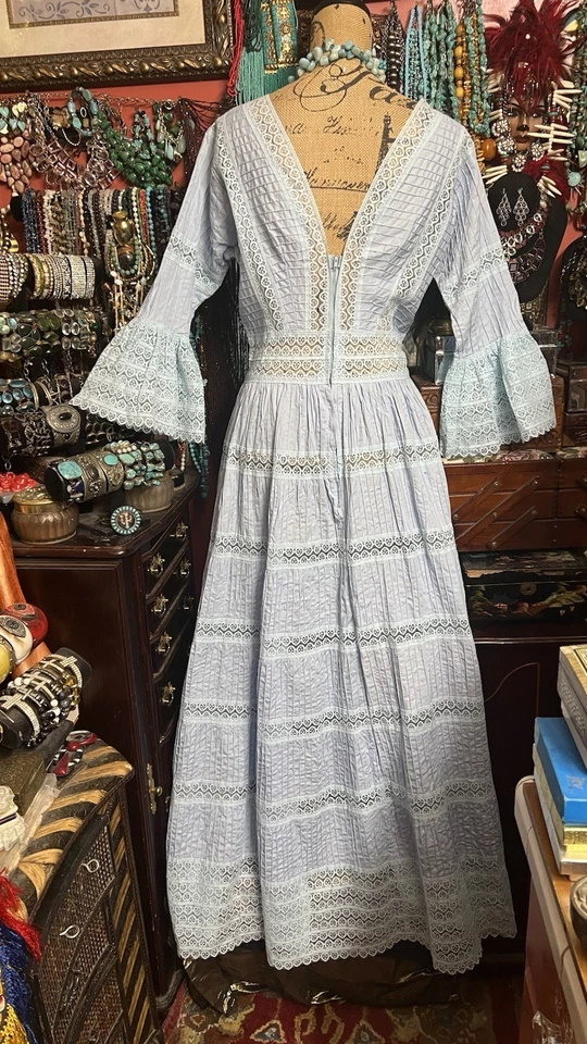 G2U IMPRESIONANTE VESTIDO DE COLECCIÓN MEXICANO OAXACA AZUL POLVO PENTUCK CROCHET ENCAJE MEDIANOLAR Foto 2 de 4