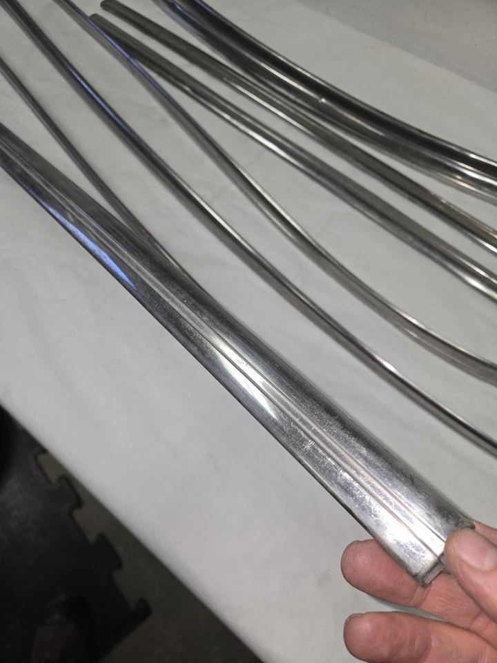 Только детали отделки кузова двери 1950-55 Nash Rambler R - Изображение 2 из 4