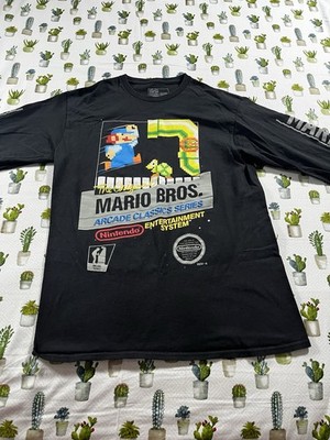 Super Mario Brothers Official NES T-Shirt Black Arcade Black Tee Size Medium LS