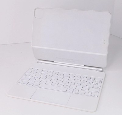 Apple Magic Keyboard for iPad Air 4th & 5th Gen & Pro 11'' 1,2,3 Gen A2261 White