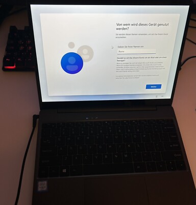 Chuwi Laptop 240gb ssd 8gbram Intel Core i3  mit USB-C Hub Und Einer Maus. OVP.