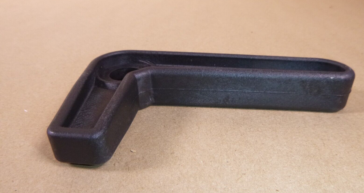 Terex TX51-19M Telehandler Upper Door Lock Handle Genie 641019