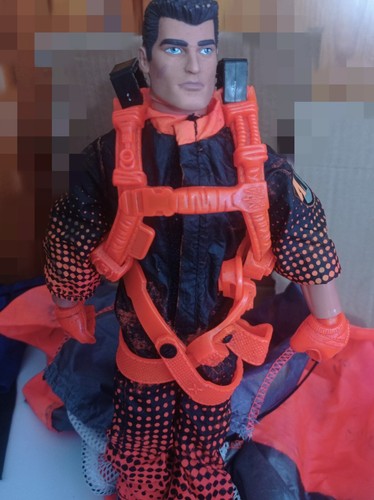 FIGURA ACTION MAN PARACAIDISTA CON SNOWBOARD - Imagen 3 de 9