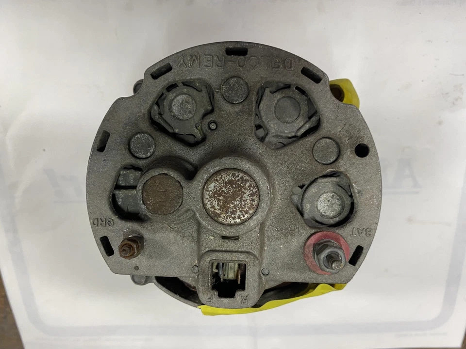 Chevrolet Corvette 1100633 1963 52 amperios alternador 3E9 Foto 3 de 4