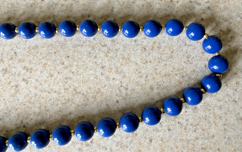 VINTAGE ROYAL BLUE WITH GOLD TONE SPACERS 15" DROP BEADED NECKLACE