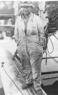 British aviator Alan Cobham prepares to conclude his 'Empire' tour OLD PHOTO
