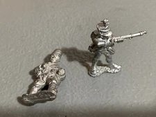 A17085 UNKNOWN METAL TABLETOP GAMES MINIATURES HISTORICAL 2 MODEL LOT