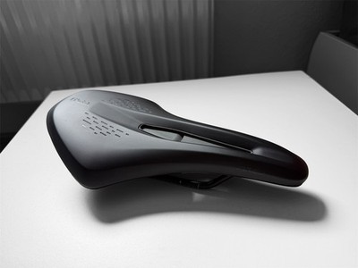 Fizik Terra Argo X5 150 mm Fahrradsattel Gravel MTB Rennrad   Fast neuwertig