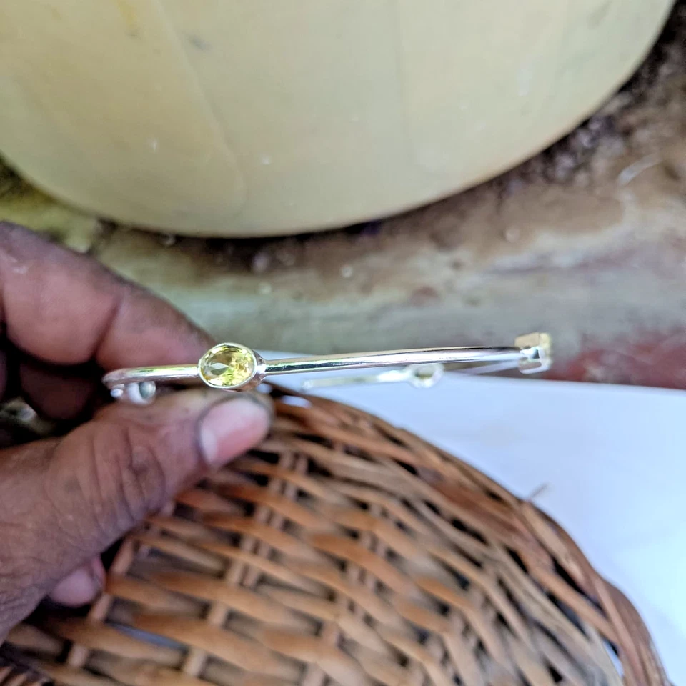 黄色黄水晶袖口手镯手工纯银可调节手链 — 第 3/4 张图片