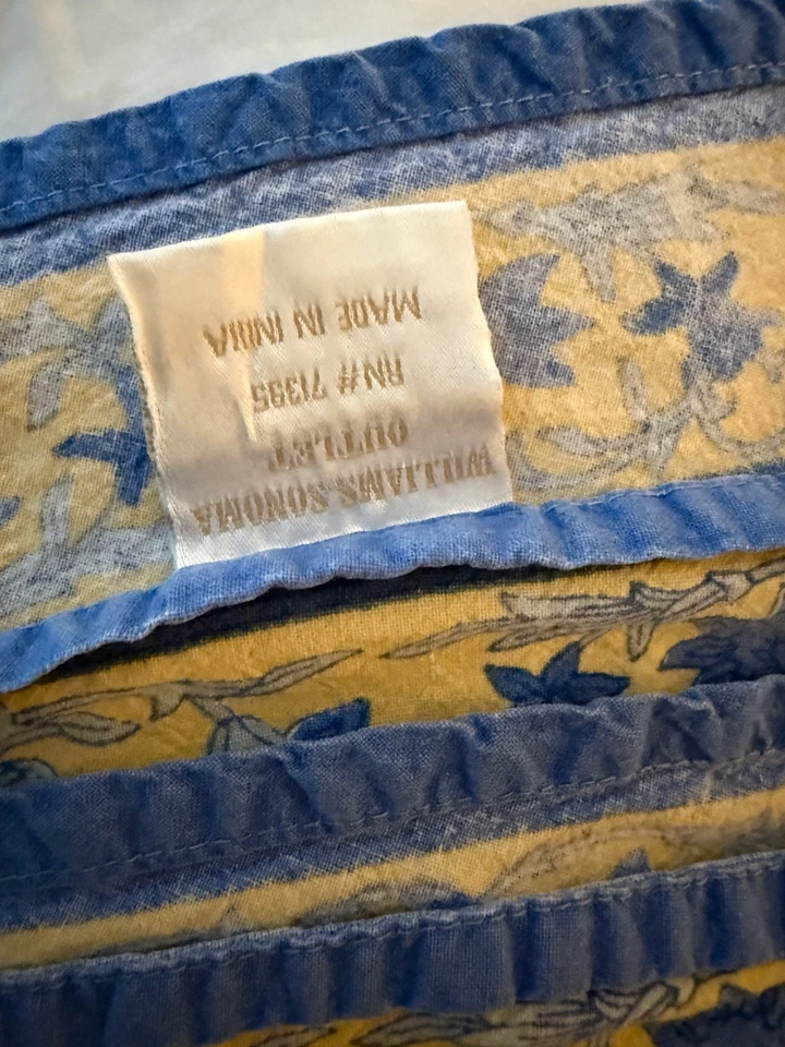 Toalha de mesa redonda francesa Williams Sonoma azul amarelo branco estampa de bloco 90" - Imagem 3 de 4