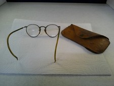 Ful Vue AO Precription Eyeglasses Vintage Full Rim marked 610V w/Leather case