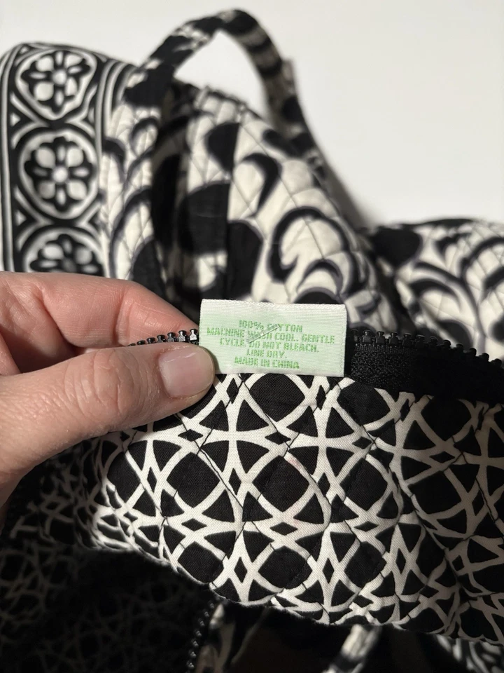 Patrón retirado: Bolso de viaje de hombro de lona grande Vera Bradley - Día y noche Foto 4 de 4