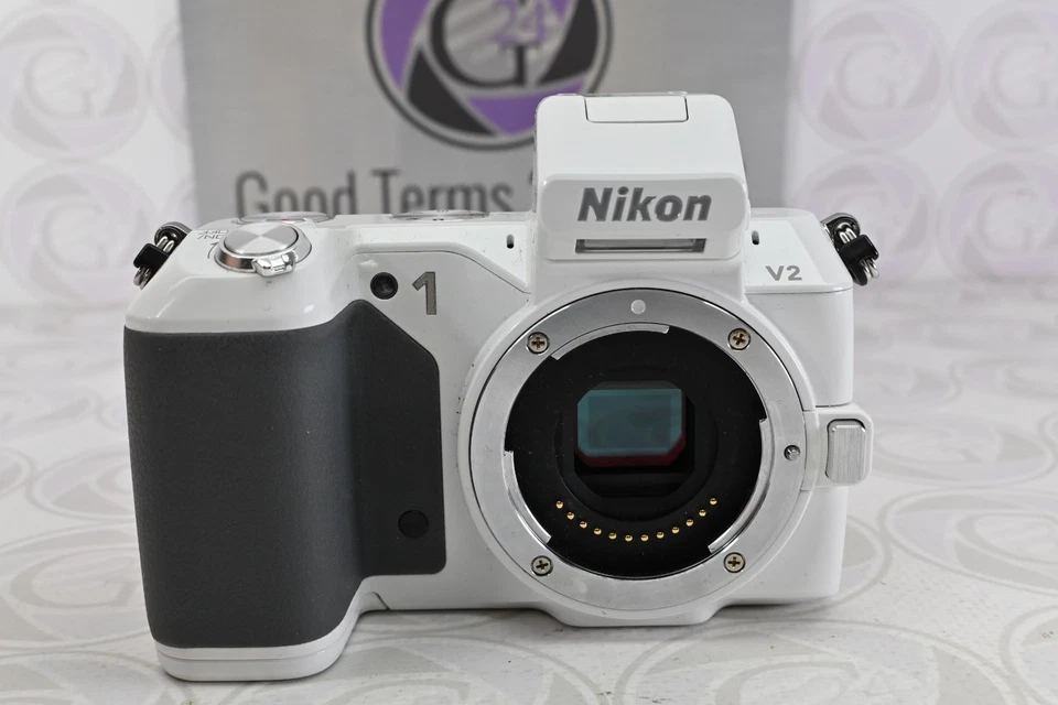 Nikon 1 V2 Gehäuse in Weiß - Mit 876 Klicks - #GT24 - 12 Monate Gewährleistung - Bild 3 von 4