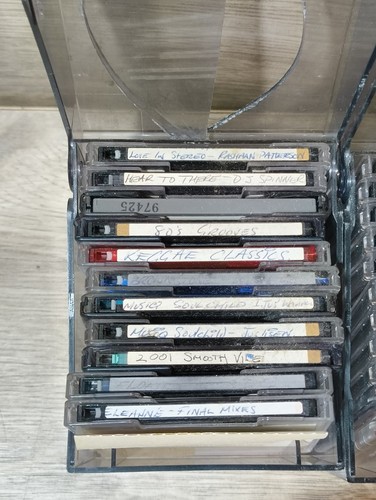 Recordable Minidiscs Various brands - Over 60 Discs - Used With Recorded Content - Picture 2 of 9