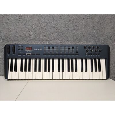M-Audio Oxygen 49 (3rd Gen) Electronic Midi Keyboard  