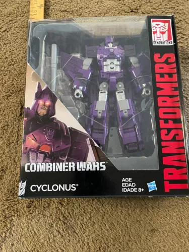Transformers Generations Combiner Wars Voyager Class CYCLONUS 