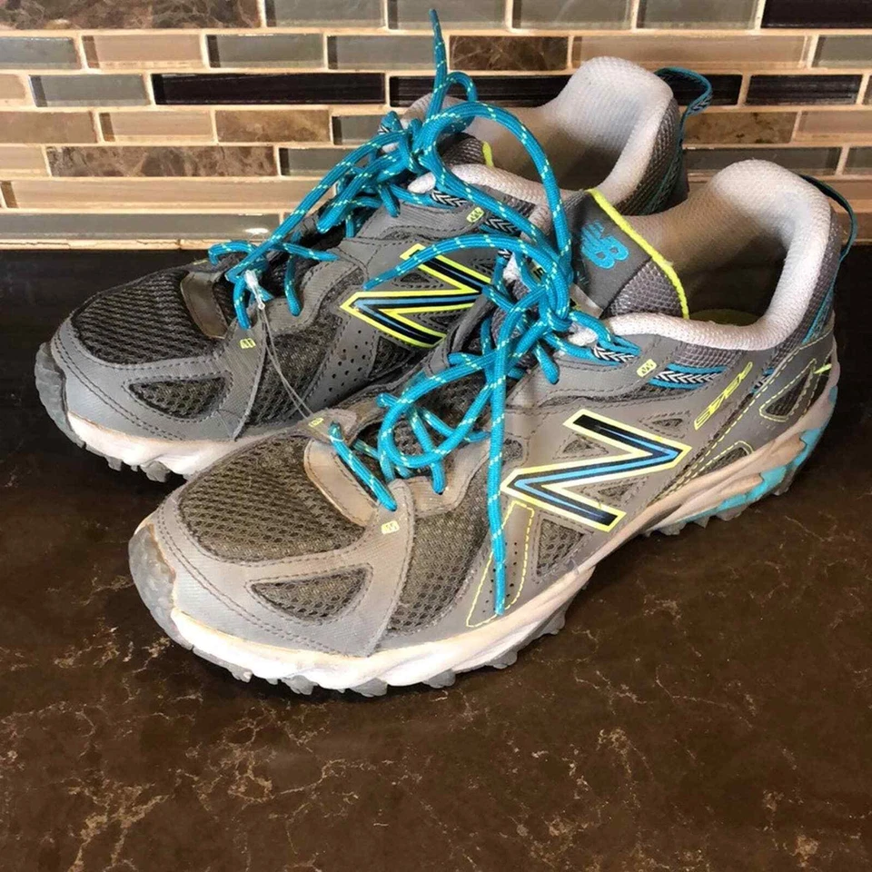 New Balance 573 V2 Trail Off Road Zapatos para Correr Mujeres 9 Gris Azul Con Cordones Senderismo Foto 2 de 4