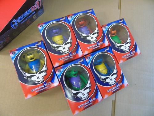 NUEVA Figura de Acción Grateful Dead Dancing Bear Stealie Blue Super 7 Reaction - Imagen 4 de 6