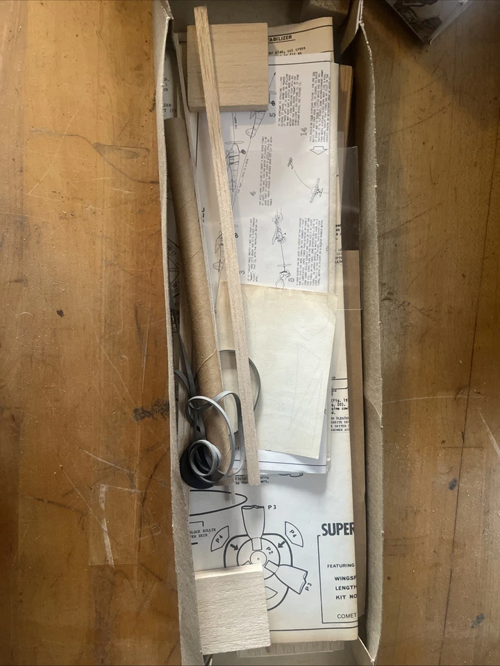 Super Stars Aviones Clásicos Spitfire 2 Balsa Madera Verdadera Escala Modelo Volador Foto 3 de 4