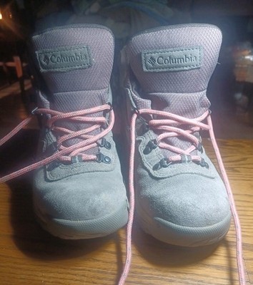 Women's Columbia Newton Ridge  Plus Waterproof Amped Hiking Boot Size 7 USA