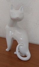 Ausdrucksstarke Tierfigur "Sitzende Katze" von KPM, 1977