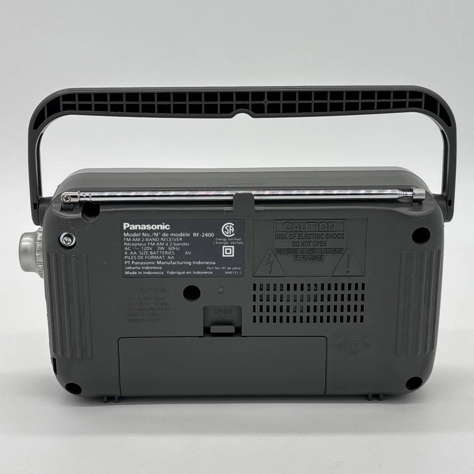 Vintage Panasonic FM-AM 2-Band Receiver RF-2400 Silver AC/Battery Tested - Image 4 of 4