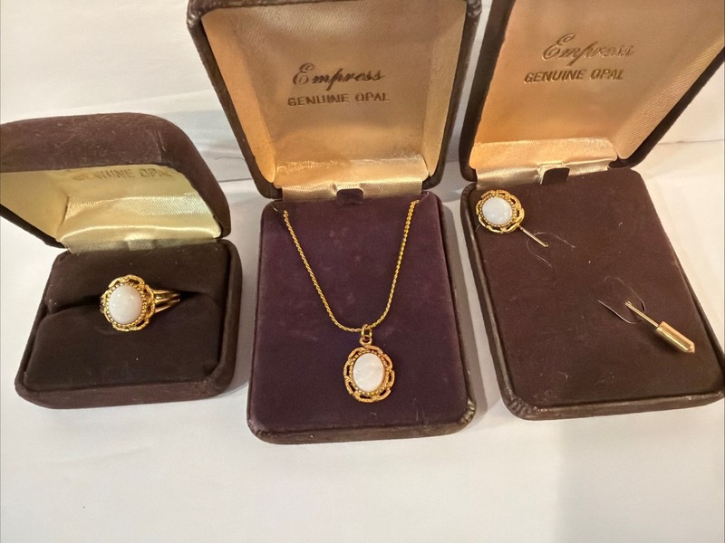 Vintage Empress Genuine Opal Gold Plated Necklace, Ring & Pin Jewelry Set