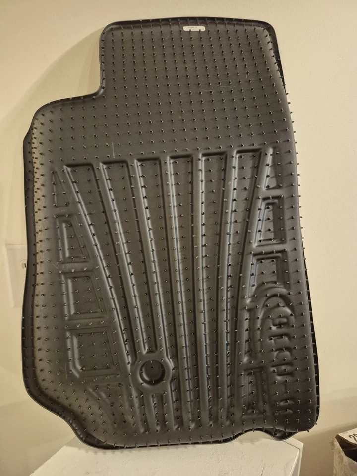 2007-14 Jeep Wrangler Floor Mat Set Catch-It Front 2 Piece - Image 3 of 4