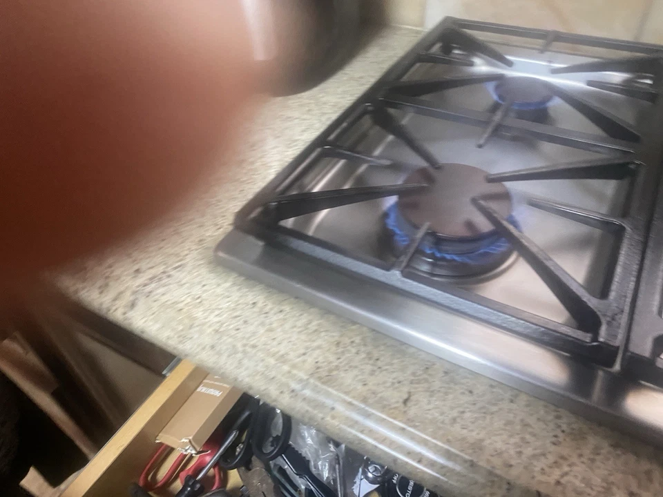 Dacor炉灶 36 英寸五燃烧器燃气灶不锈钢 — 第 3/4 张图片