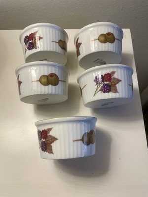 Royal Worchester  Evesham 5 Custard Cups/Ramekins Olives& Berries Vintage 1961