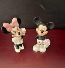 Lenox 2003 Disney "Mickey and Minnie" Salt and Pepper Shaker New In Box w/COA