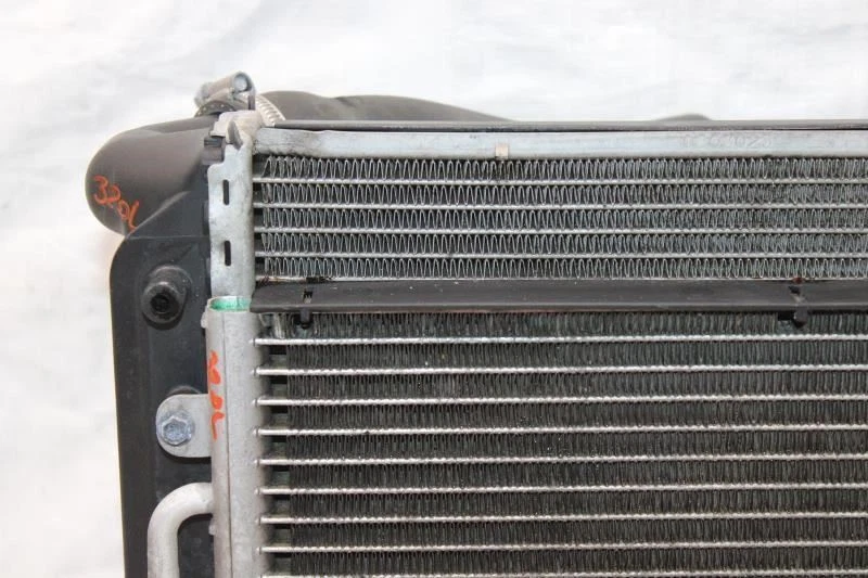 Porsche Boxster 986 2002 convertible #320 conjunto de soporte de ventilador de radiador izquierdo Foto 4 de 4