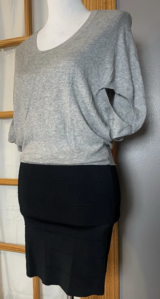 Mini Vestido Y2K BCBGeneration Cintura Caída Para Mujer XS Gris Tejido Negro Pintuck Fiesta Foto 2 de 4