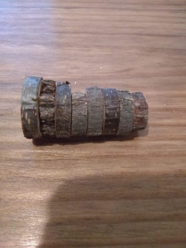 8 ounce of wood slices 120-160 ½"-1¼" x³/¹⁶"thick  - Image 2 of 2