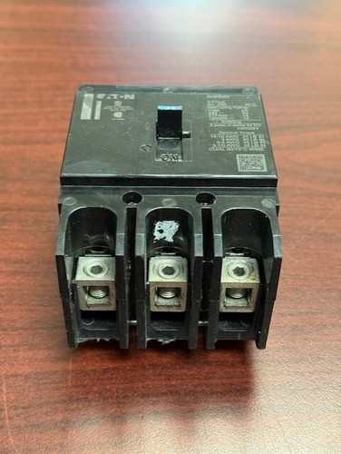GHB3025 GHB 3Pole 25Amp 480Volt Bolt-On EATON Cutler Hammer Circuit Breaker NEW - Picture 4 of 8